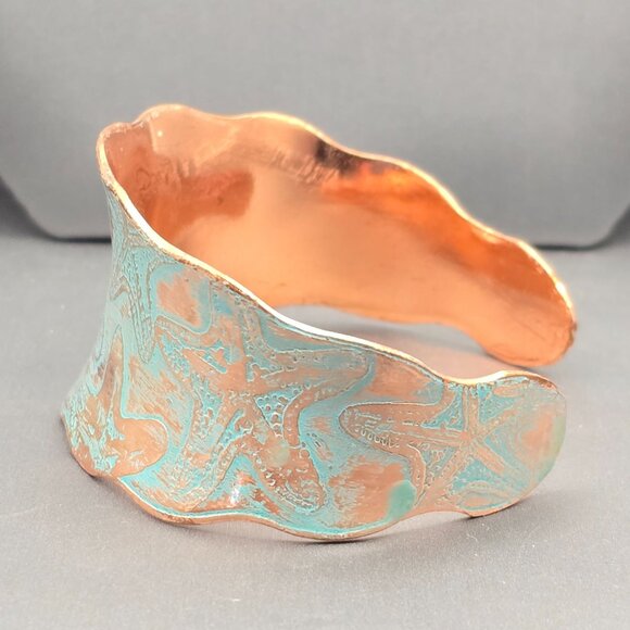 Solid Copper Starfish Cuff Bracelet 7" Turquoise Details Scalloped Edge Signed - Picture 2 of 7